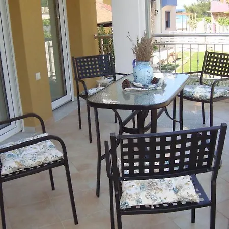 Apartment Intra Mare *